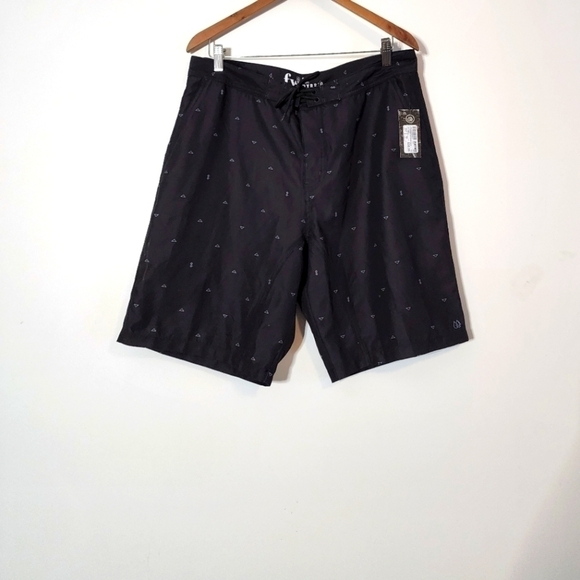 Zumiez Freeworld boardshorts - Picture 3 of 5